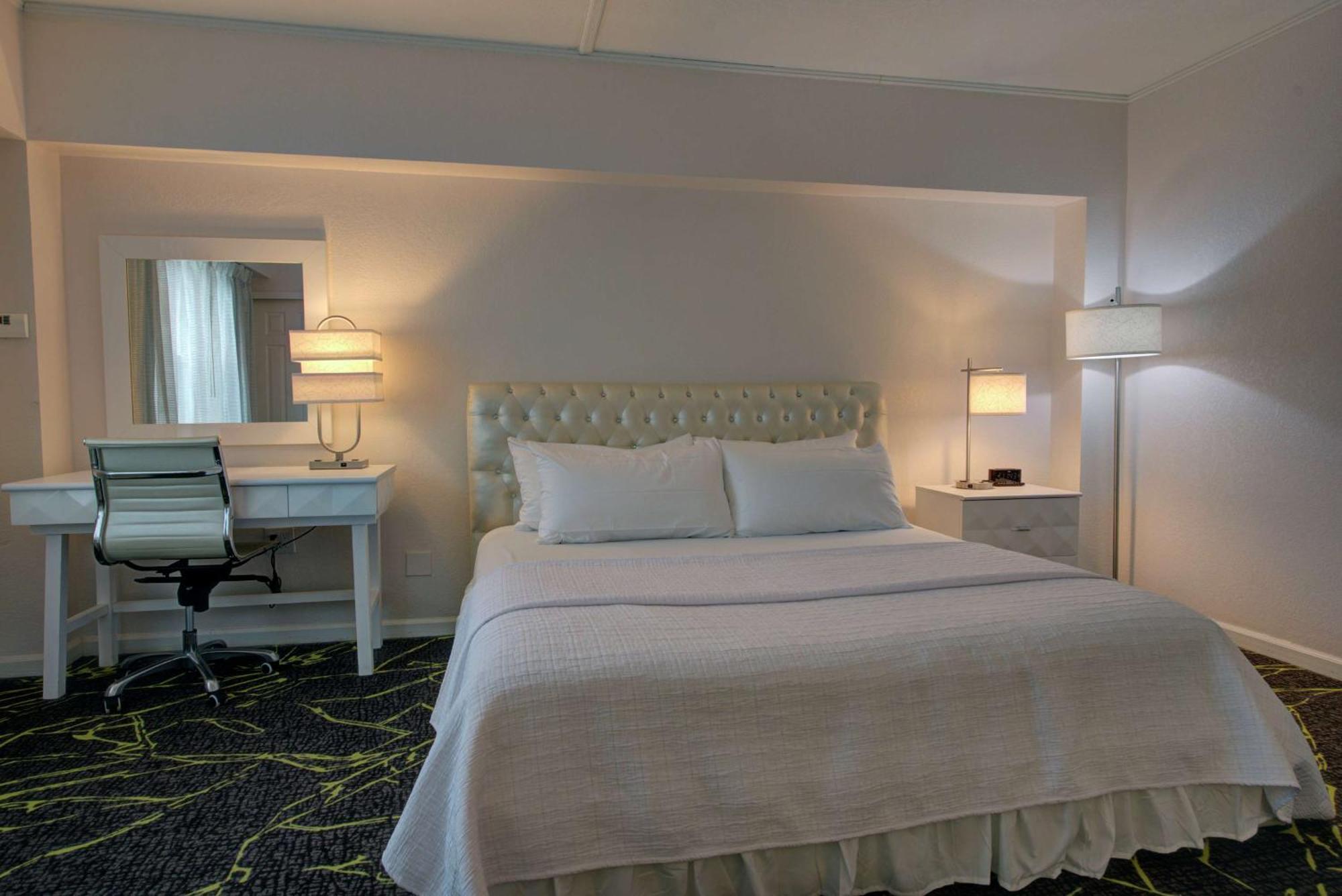فندق The Roslyn, Tapestry Collection By Hilton المظهر الخارجي الصورة