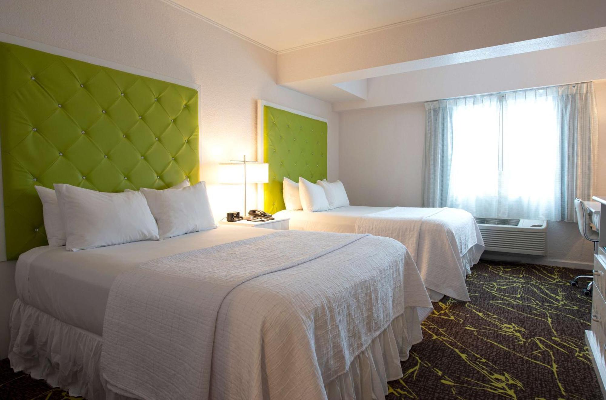 فندق The Roslyn, Tapestry Collection By Hilton المظهر الخارجي الصورة