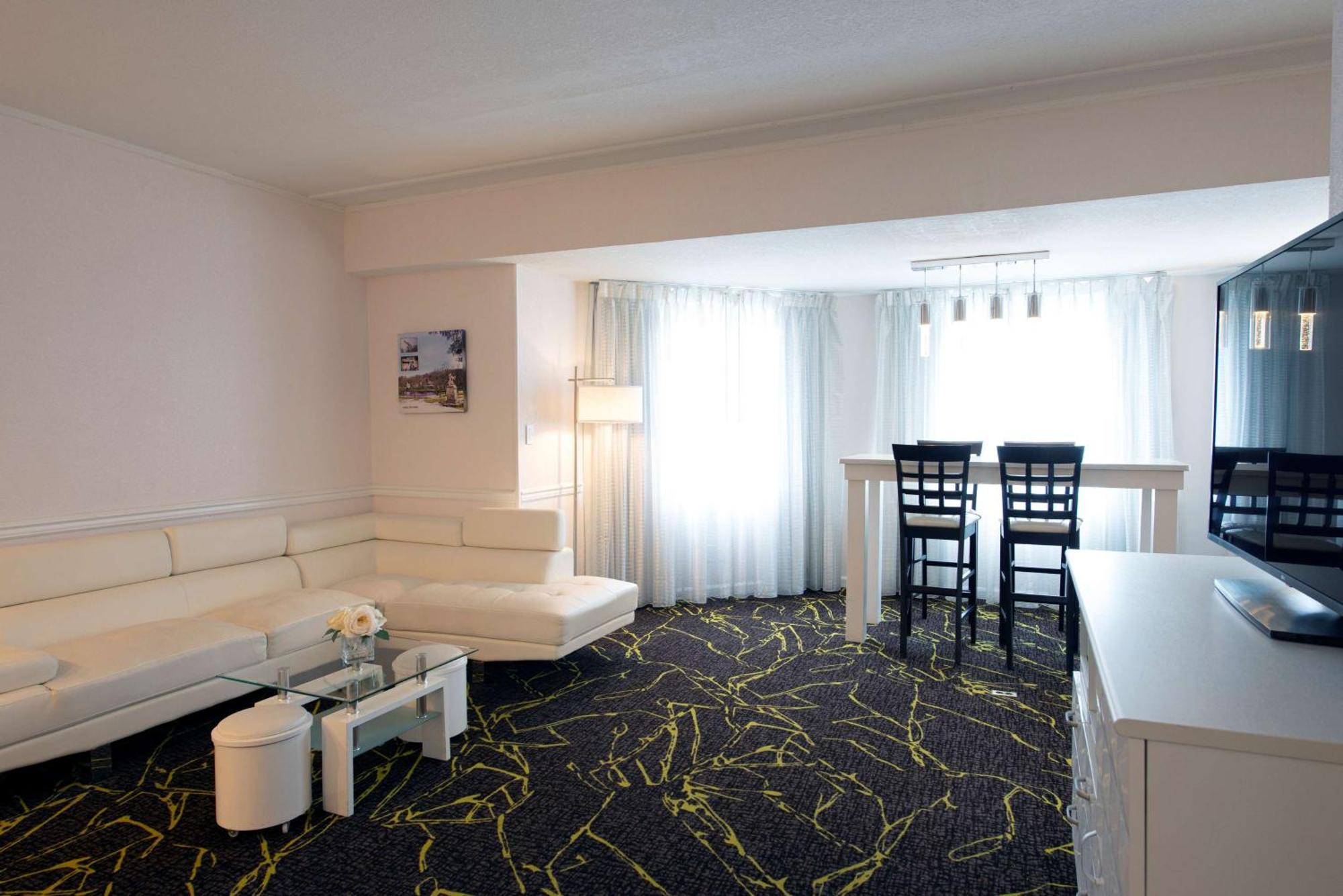 فندق The Roslyn, Tapestry Collection By Hilton المظهر الخارجي الصورة