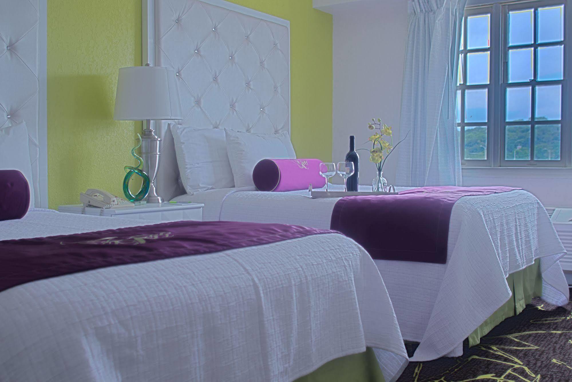 فندق The Roslyn, Tapestry Collection By Hilton المظهر الخارجي الصورة